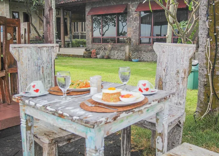 Temple Cafe & Seaside Hotel