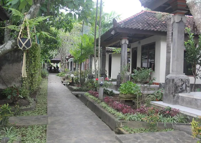 Temple Cafe & Seaside Hotel