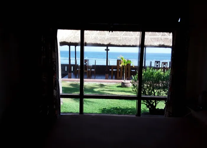 Hotel Temple Cafe & Seaside 2*