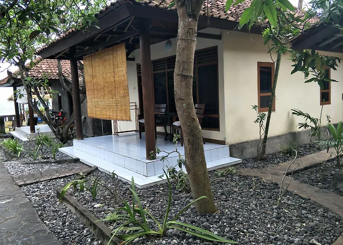 Temple Cafe & Seaside Hotel Candi Dasa (Bali)
