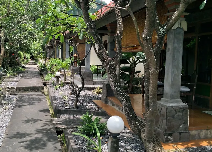 Temple Cafe & Seaside Hotel Candi Dasa (Bali)