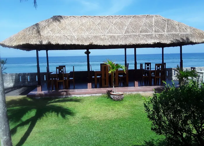 Temple Cafe & Seaside Hotel