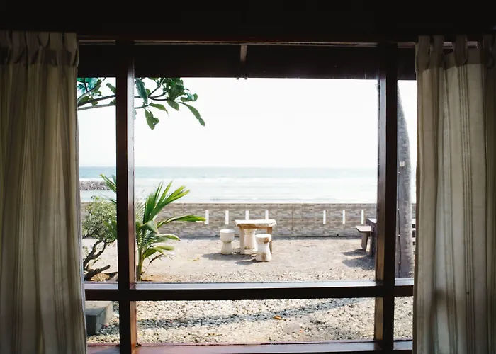 Hotel Temple Cafe & Seaside 2*